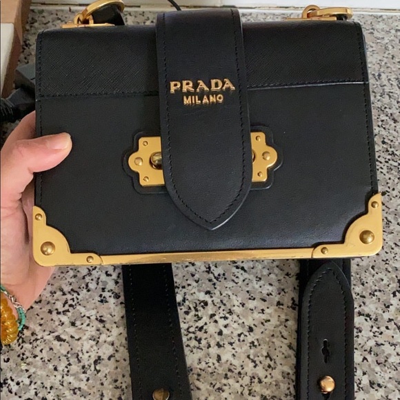 Prada cahier leather bag with leather strap *sold* - Picture 2 of 5